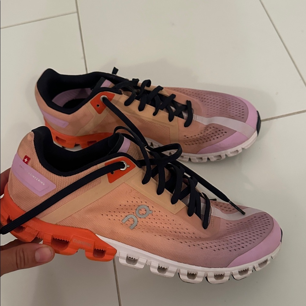 On Cloud On Running Cloudflow Women’s size 10 - Rose Fiji - Picture 6 of 7